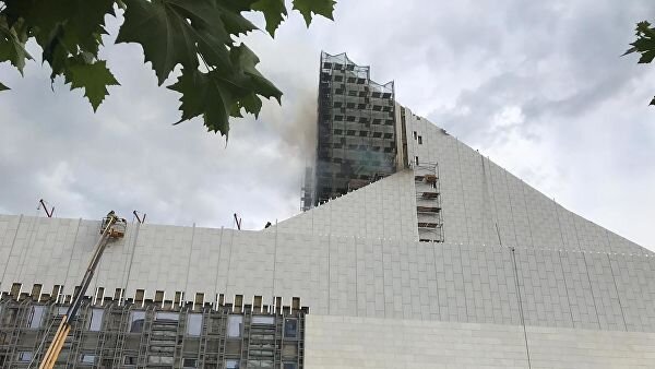 В 5 часов по мск поступил звонок о возгорании.