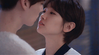 Момент из дорамы "Золушка и четыре принца" 