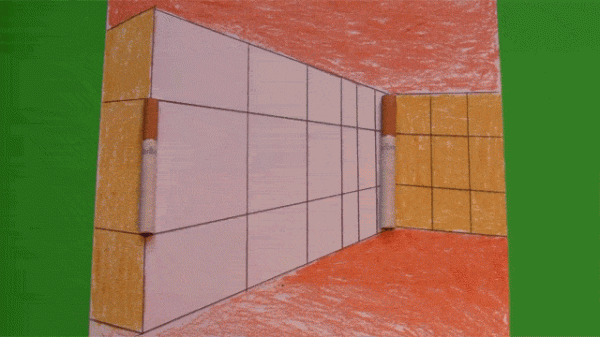 И сигареты тоже одного размера