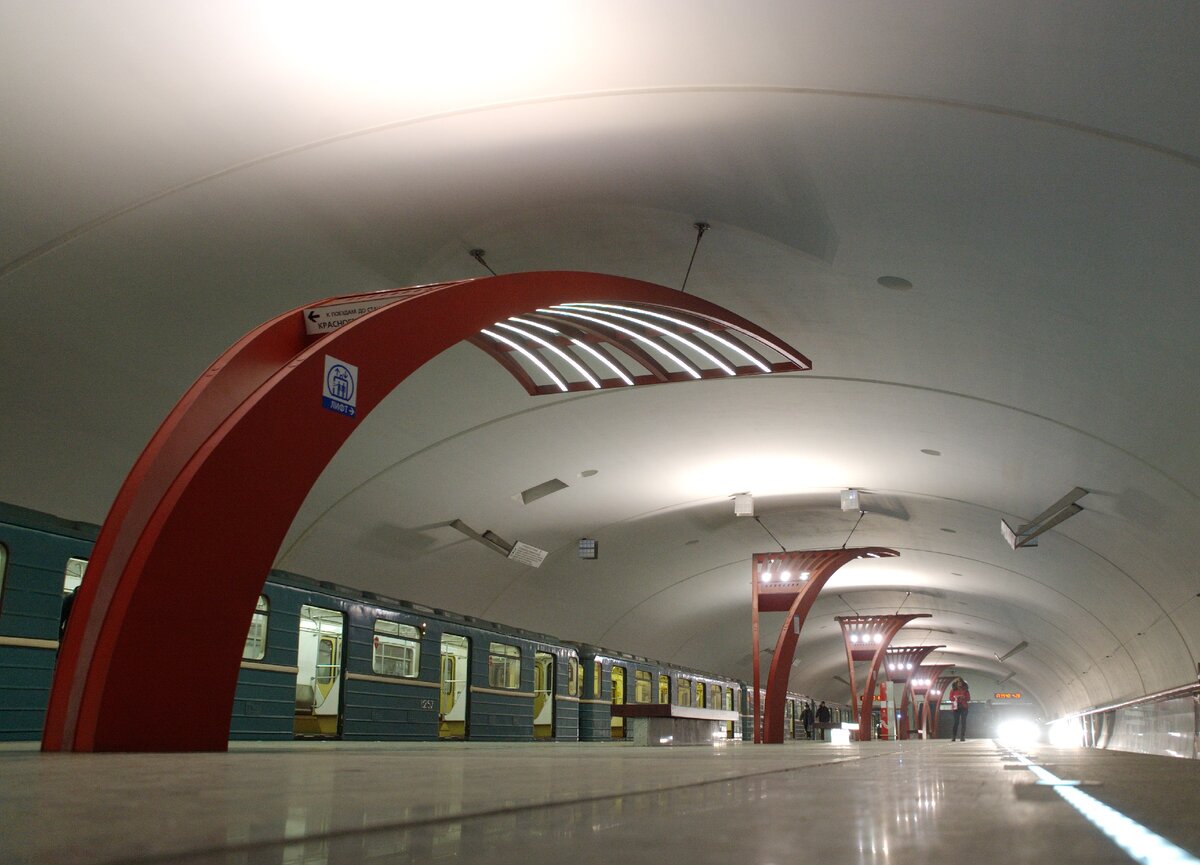 Алма атинская станция метро