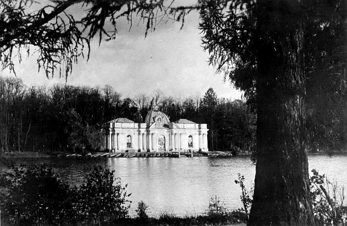 Название появилось не в честь царей. С 1937 года называется этот город – Пушкин. А в дореволюционную эпоху до 1918 года носил гордое название «Царское село». Откуда взялся этот топоним?-2