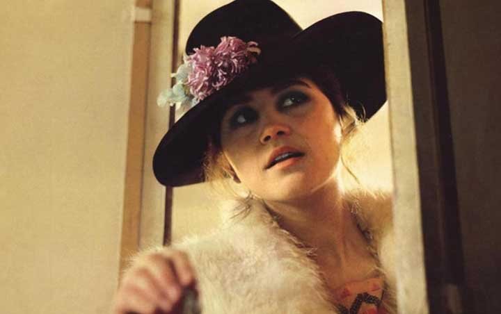 В СССР это кино было под запретом. Познакомиться с неоднозначным творением знаменитого Бертолуччи советские граждане смогли лишь в эпоху видеосалонов. Соблазнившись на заявленные в афишах клубничные киномоменты, зрители дружно заполняли залы... 