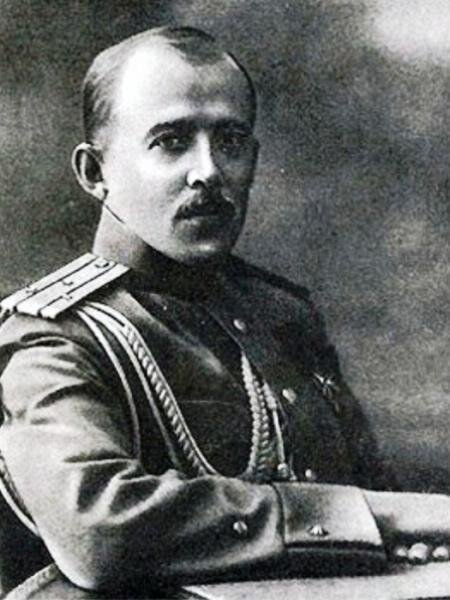 Военспец Н. Е. Какурин.
