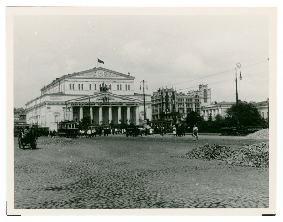 1930 - XVI съезд Всесою́зной коммунисти́ческой па́ртии проходил в Москве с 26 июня по 13 июля 1930. 