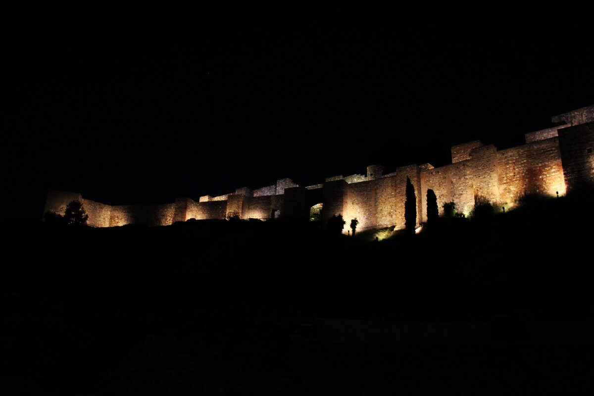 Стена крепости Римского театра (Teatro Romano de Málaga)