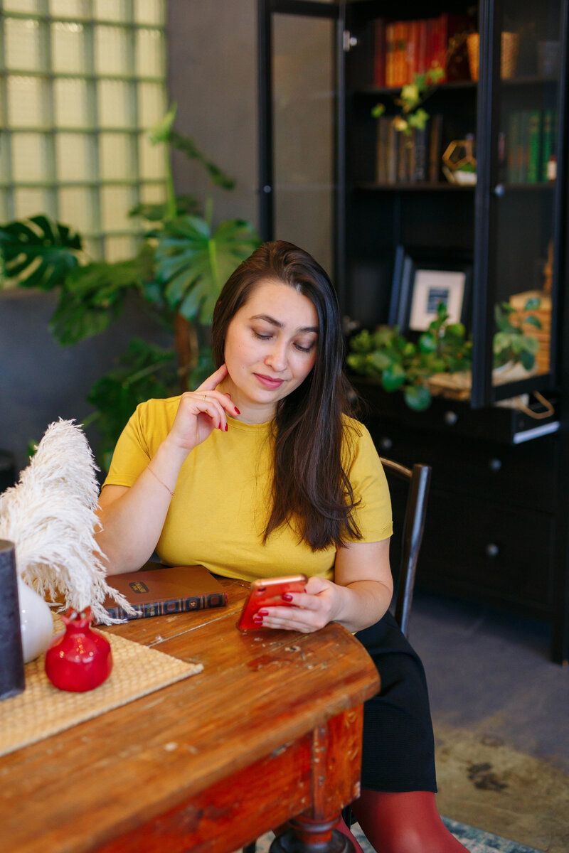 Я когда учила английский – накачала себе в телефон несколько онлайн словарей и пользовалась им постоянно / фото из личного архива