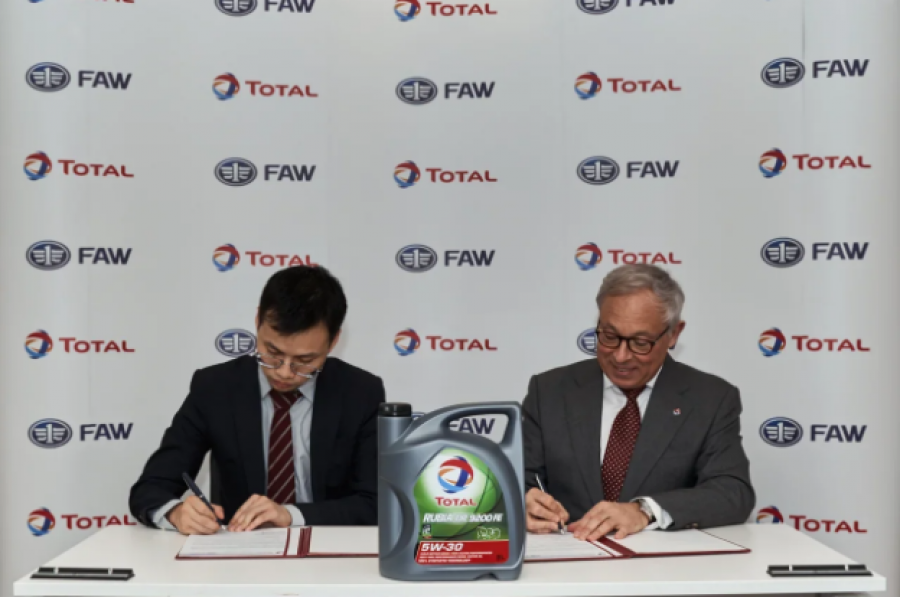 Грузовики FAW заправят маслами TOTAL