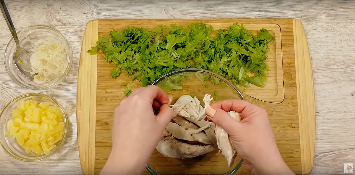 Салат не в тазике. Порционный, с курочкой и грибами