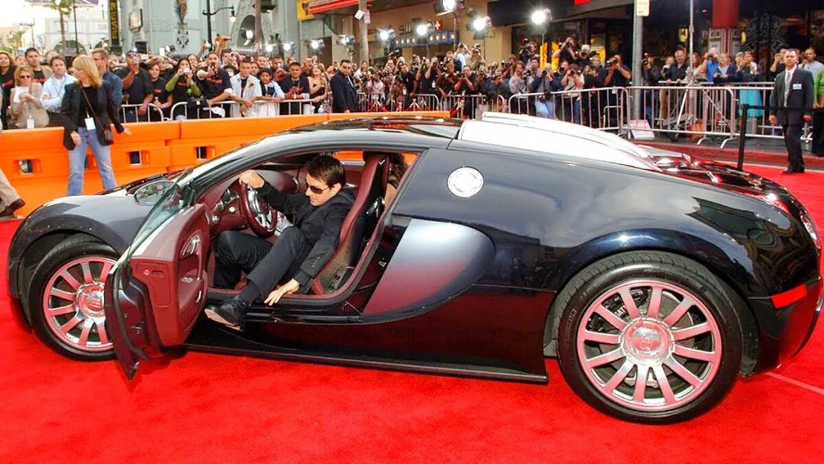 TOM CRUISE-BUGATTI VEYRON