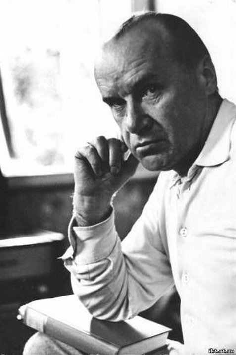 Фото -https://biographe.ru