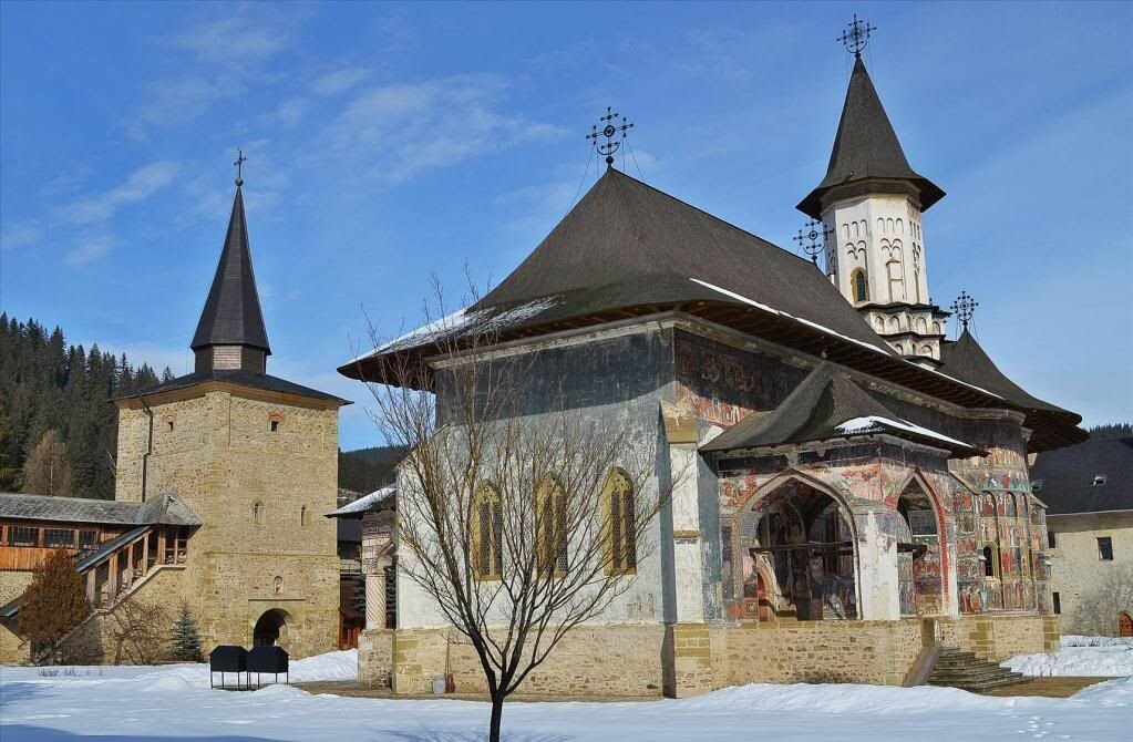 Самые красивые монастыри северной Румынии