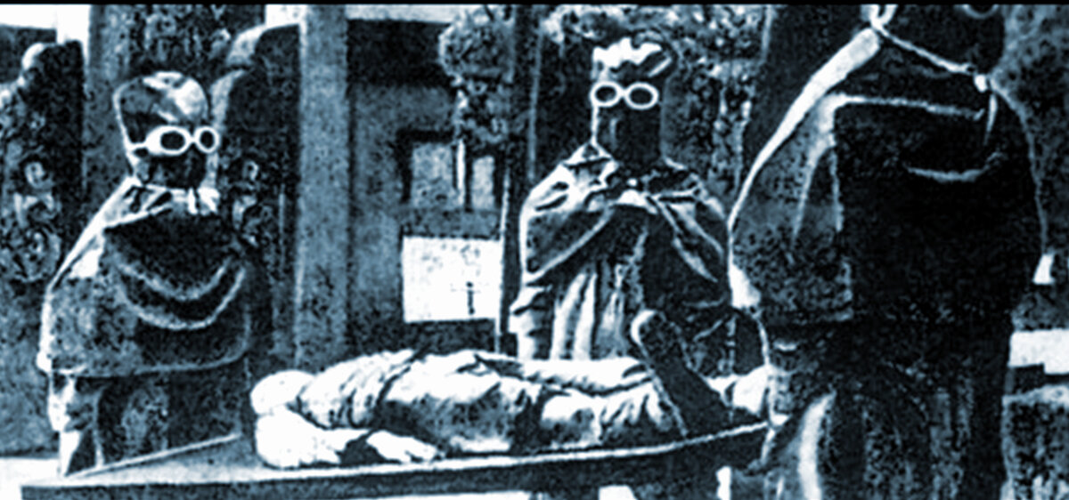 Отряд 731.первые противочумные костюмы 