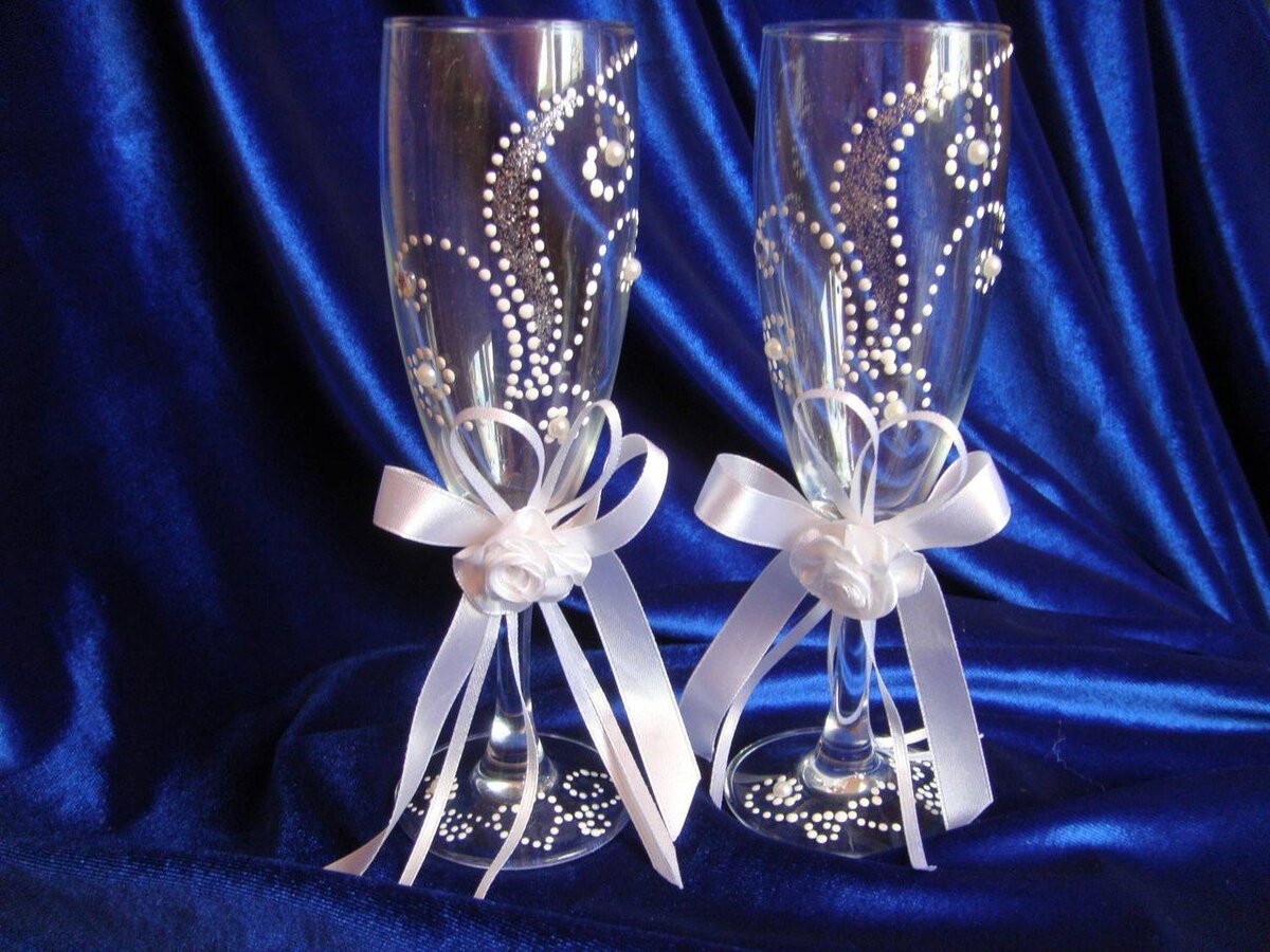 Свадебные бокалы из атласных лент