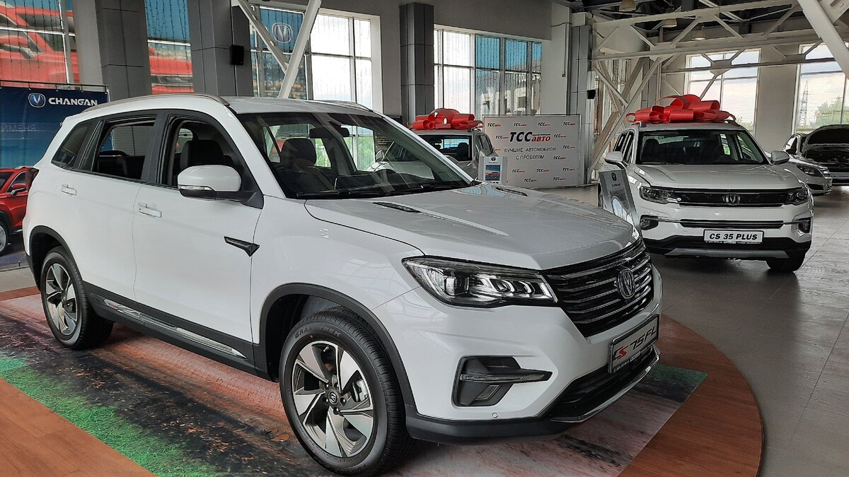 Комплектации чанган cs75 fl. Чанган 75 фл белый. Чанган cs75 FL цвета. Changan cs75fl 2022. Чанган 75 FL 2022.