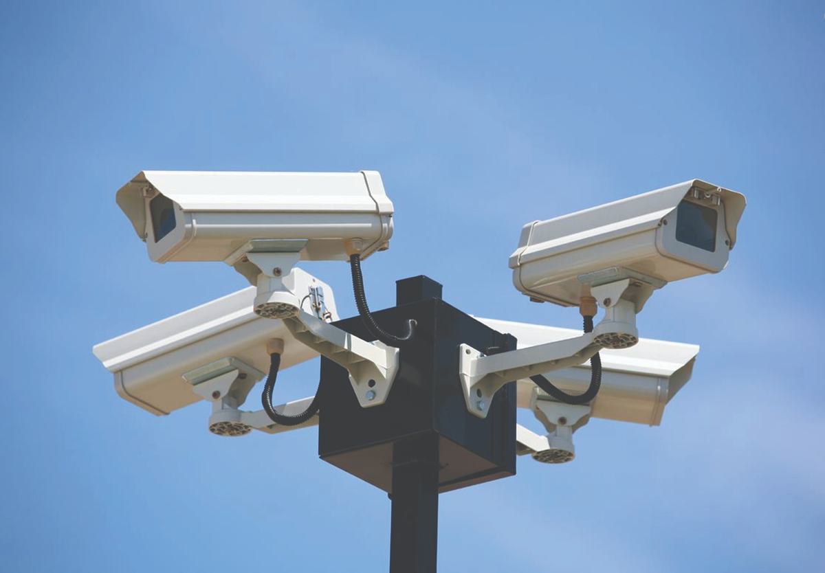 Камеры наружного видеонаблюдения на страже безопасности (Лазаревич Мария, rbc.ru)