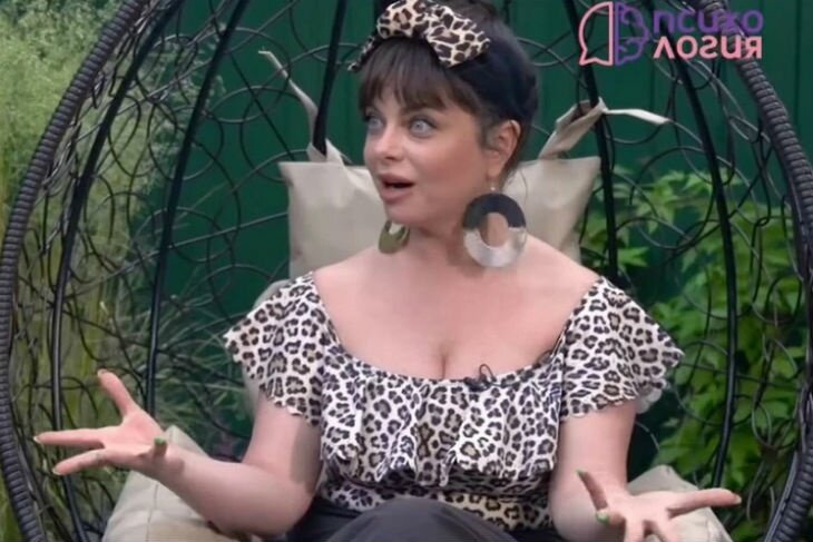 Наташа Королева / Кадр из Youtube-шоу «Почти серьезно»