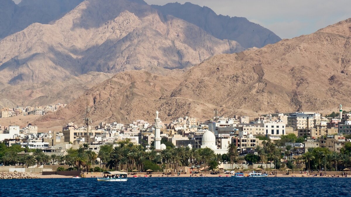 Фото взято https://travelata.ru/jordan/resorts/aqaba/hotels/fortuna-aqaba-3