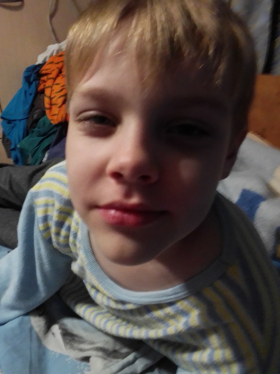 Я слушаю разговор сестры и её подруги