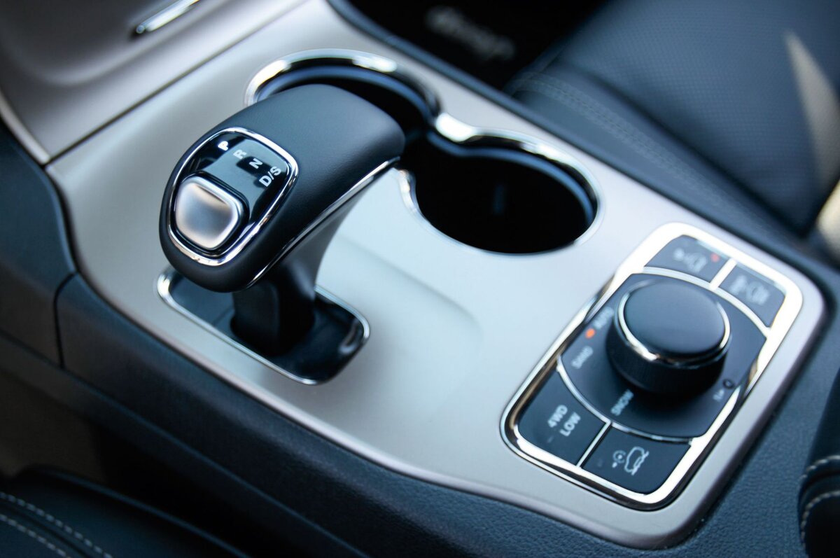 селектор переключения режимов трансмиссии Jeep Grand Cherokee