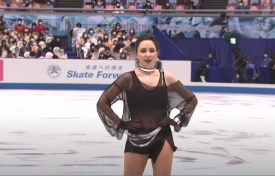 Елизавета Туктамышева на командном чемпионате мира. Источник фото: YouTube канал Первого канала.