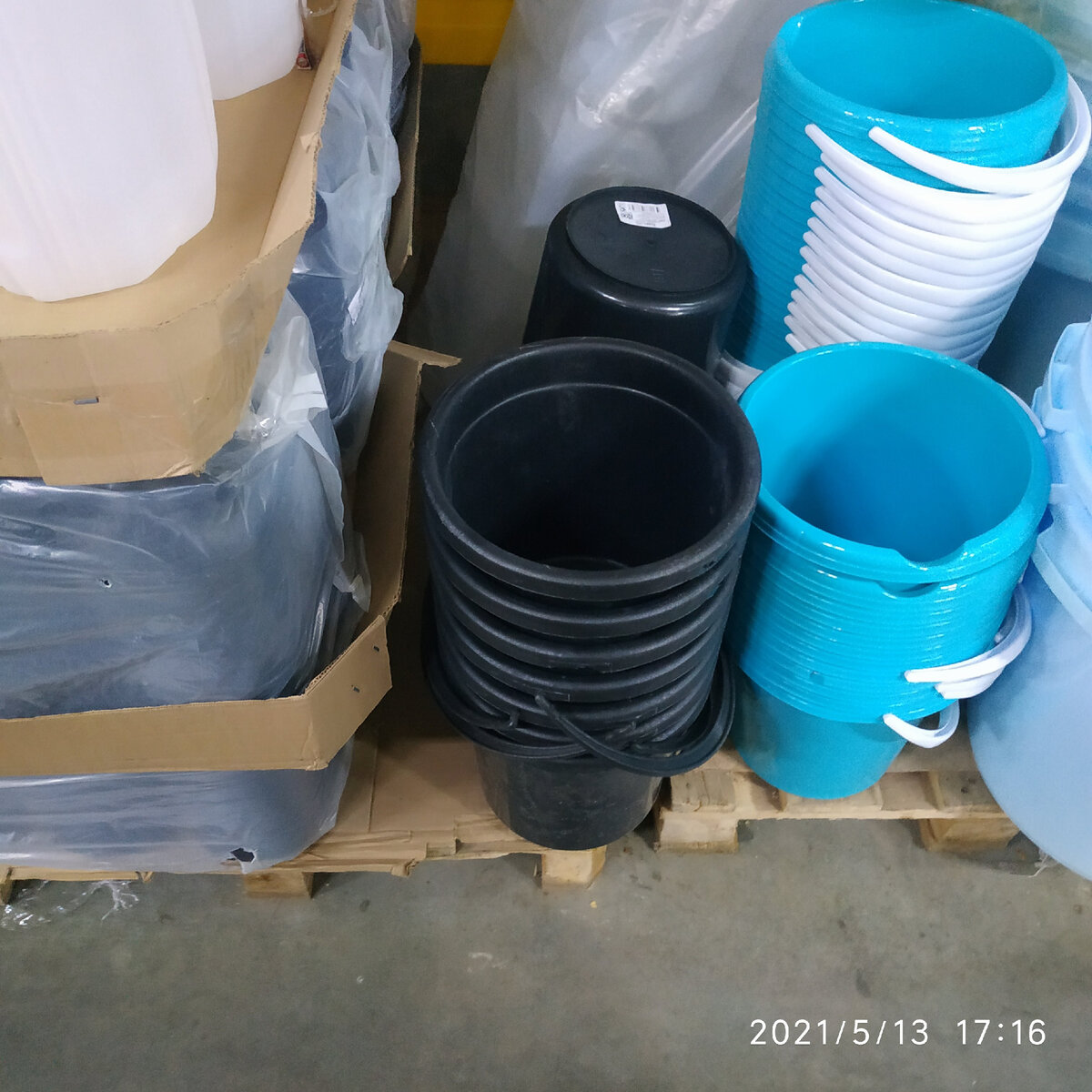 Для дома и дачи Бак 60л пластиковый пищевой с крышкой и ведро пищевое 10л