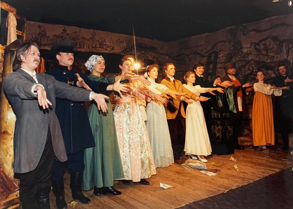 Дипломный спектакль "Не было ни гроша, да вдруг алтын" (1998 г.)