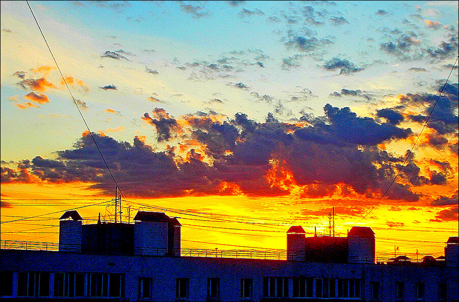 Красивый рассвет. А где шикарный просвет? Фото: Валерий Крыков.