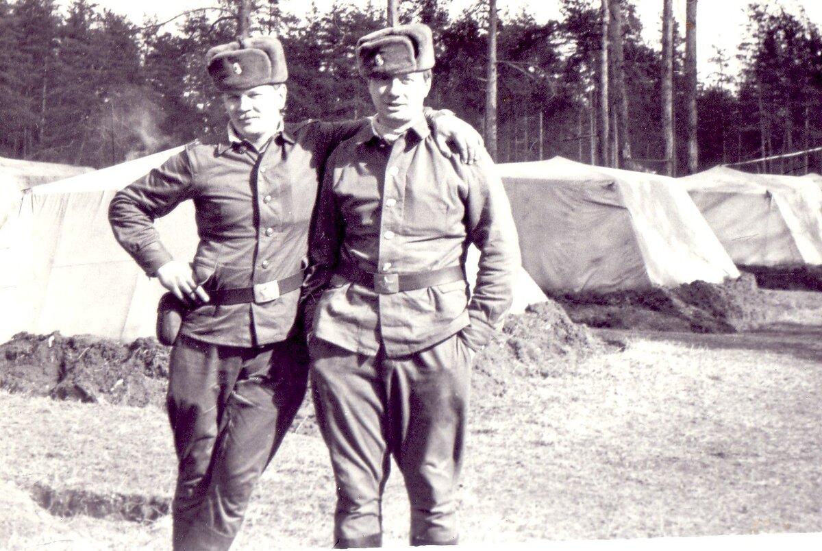 кто служил из уральских пельменей