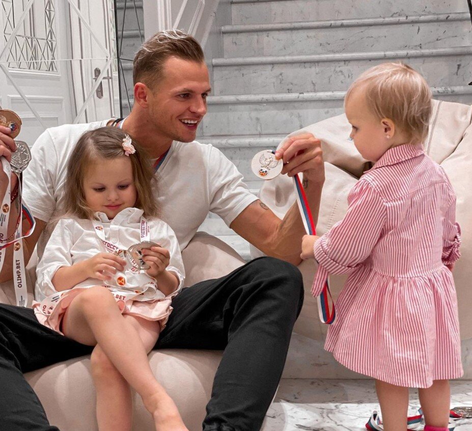 Фото с Instagram Дмитрия Тарасова