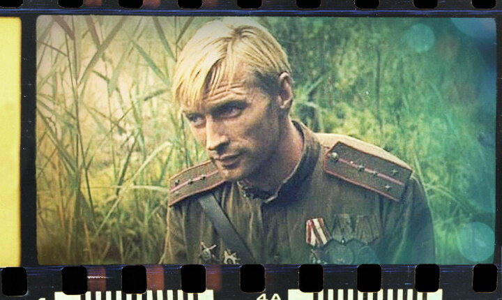 На улице к актёру подходили ветераны и рассказывали, что «когда-то вместе были на Курской дуге».