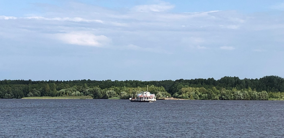 Паромная переправа через Шексну