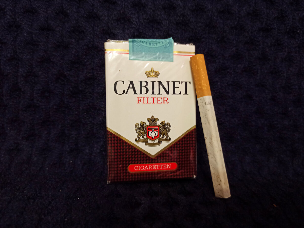 Сигареты кабинет. Флуераш сигареты. Сигареты Cabinet. Сигареты Cabinet Platinum. Forman сигареты.