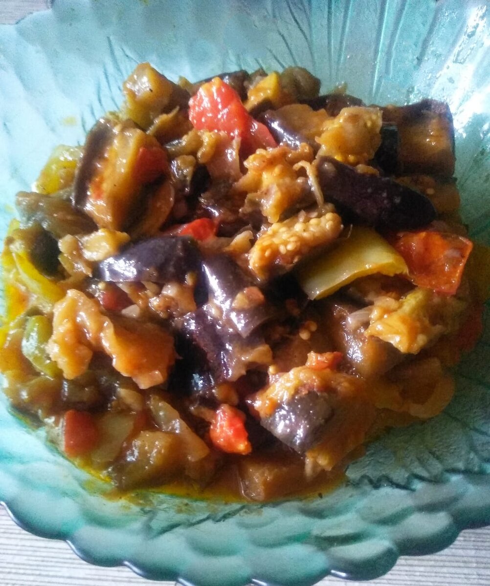 Закуску-салат можно есть как в тёплом ,  так и в холодном виде – одинаково вкусно!