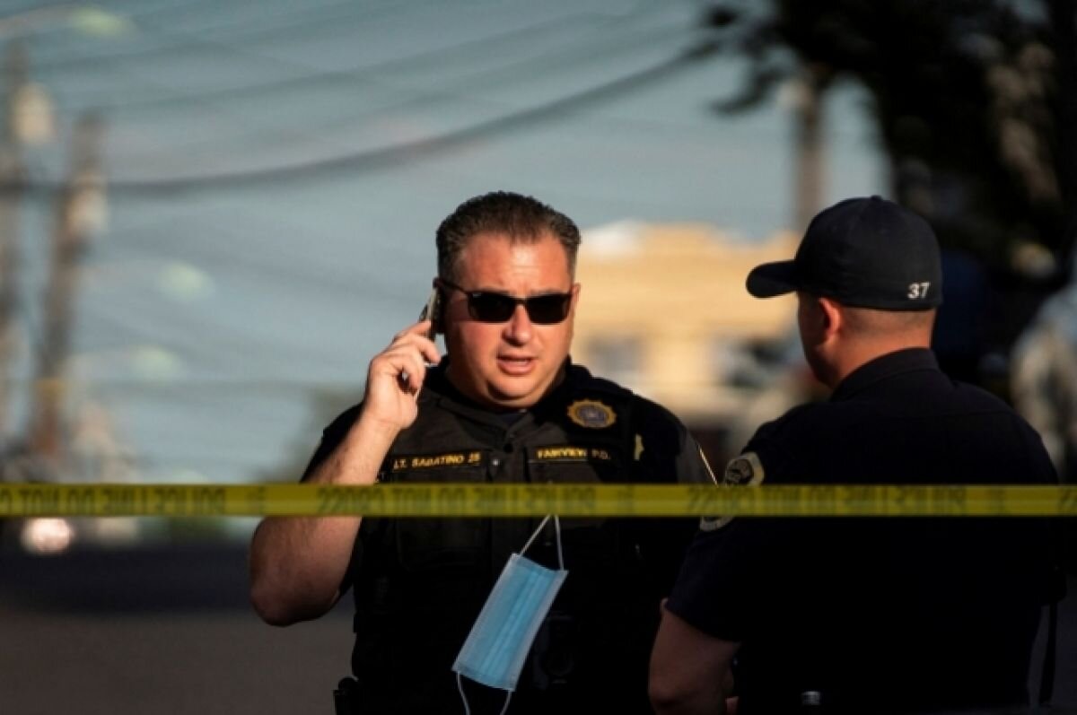    Один человек погиб и 15 пострадали при наезде автомобиля в США