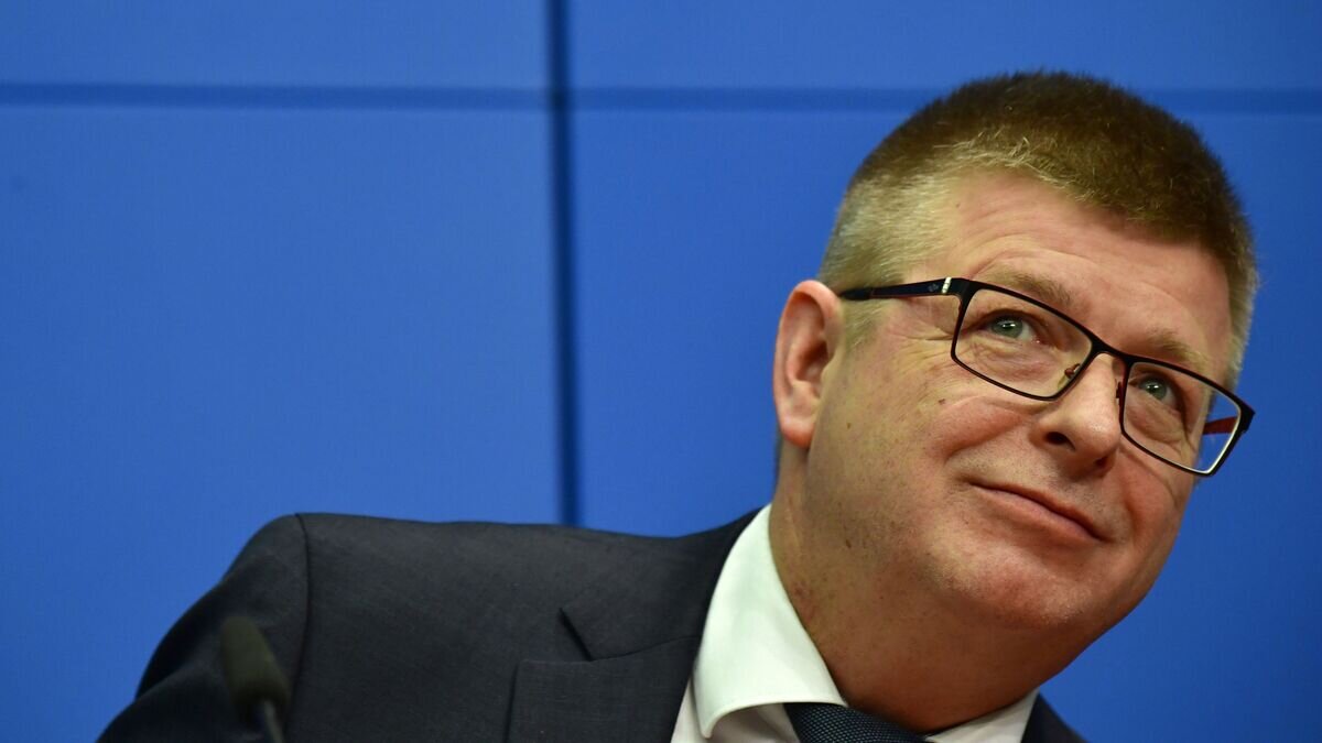    Томас Хальденванг, глава Германской Федеральной службы защиты конституции © AFP 2022 / Tobias Schwarz