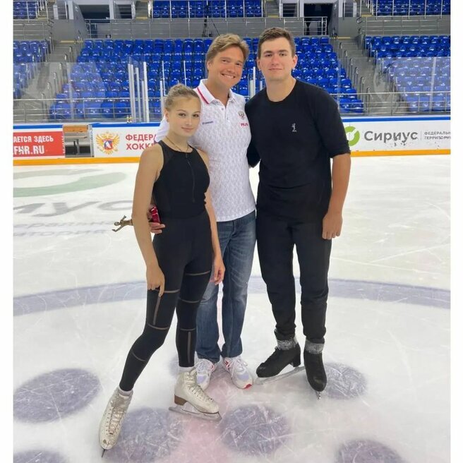 Собинина, Росляков, Ходыкин. Фото взято с открытого источника интернет. 