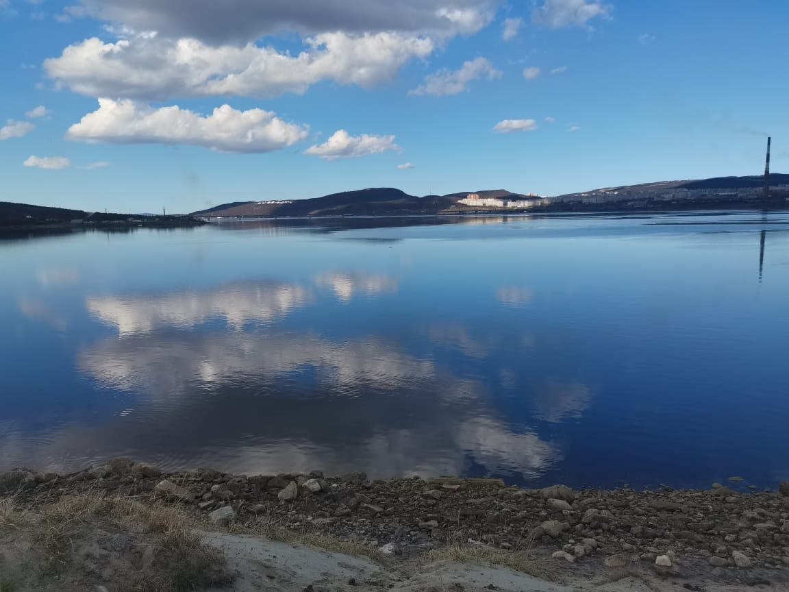 Мне помогают достигать равновесия в жизни, только вода и небо...(Фото из личного архива автора)