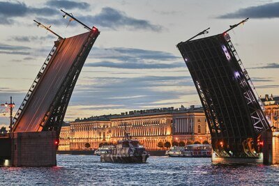    Дворцовый мост ©Владимир Астапкович РИА Новости