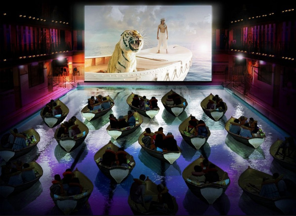 Где хороший кинотеатр. Лодочный кинотеатр the movie Theater Париж (Франция). Лодочный кинотеатр в Париже. Самый необычный кинотеатр в мире. Необычные кинотеатры Москвы