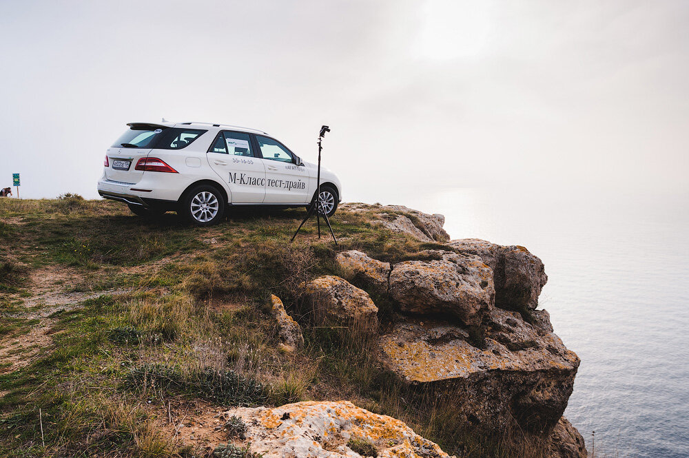 2. Найдите тут фотографа.)