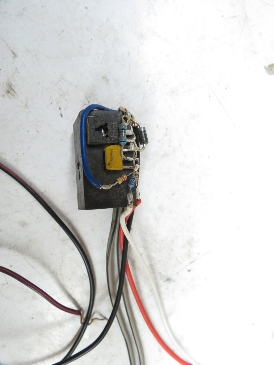 Блок секретной кнопки