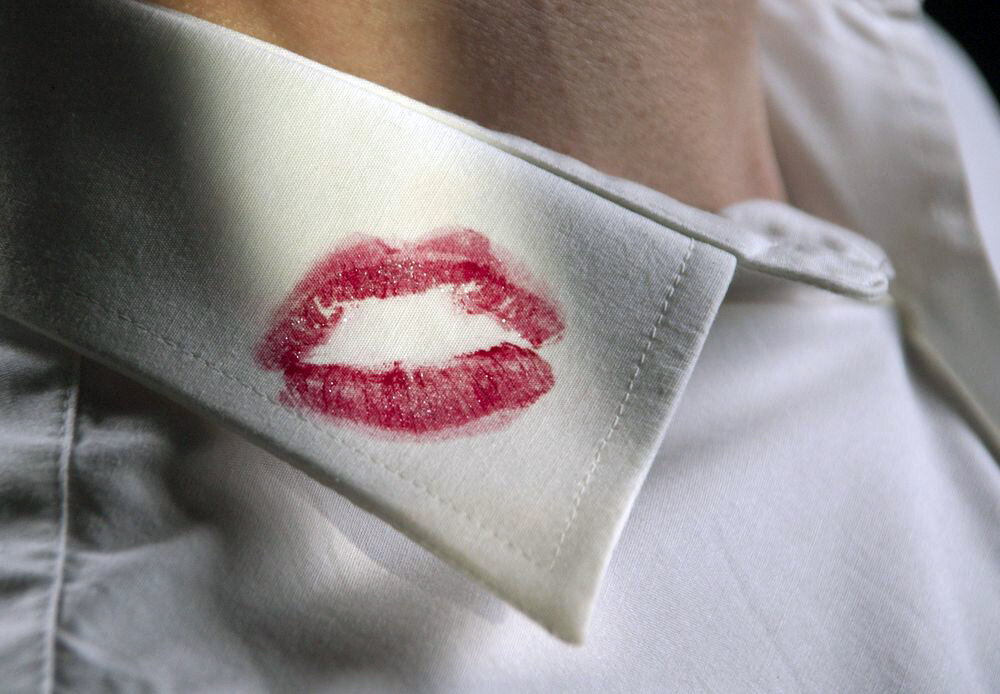 Вещи мужа могут многое о нем рассказать.