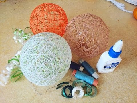 Как сделать шар из ниток - YouTube | Поделки, Декоративная бумага, Поделки пластикового холста