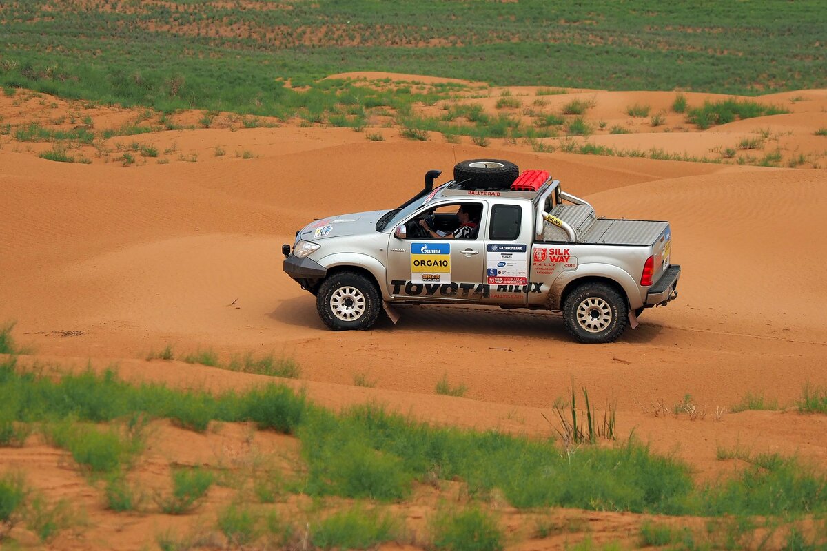 Toyota Hilux экспедиционный 2020