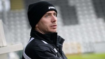 Фото: dynamo.kiev.uaПодопечные Станислава Черчесова, напомним, оказались в одной группе со сборной Бельгии, которая на чемпионате мира 2018 года завоевала «бронзу», обыграв в матче за третье место сборную Англии. С бельгийским футболом 42-летний Серебренников знаком не понаслышке, ведь с 2002 года до завершения карьеры он защищал цвета «Брюгге», «Шарлеруа», «Серкль Брюгге» и «Руселаре».
