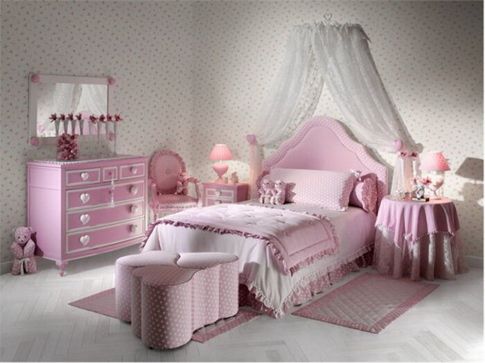 Комната в розовом стиле для девушки