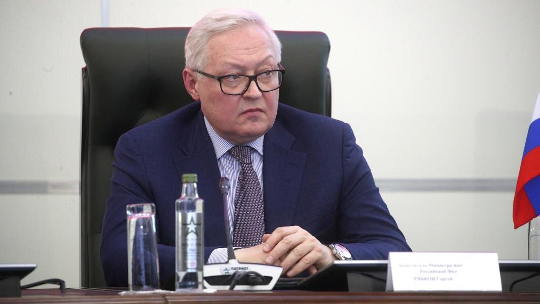 Замминистра иностранных дел России Сергей Рябков на брифинге Министерства обороны и МИД РФ по поводу крылатой ракеты 9М729. Фото: ИЗВЕСТИЯ/Павел Бедняков