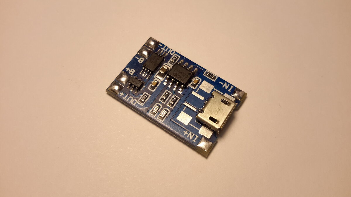 Самодельное зарядное для литиевых аккумуляторов 18650 | По Проводам | Дзен