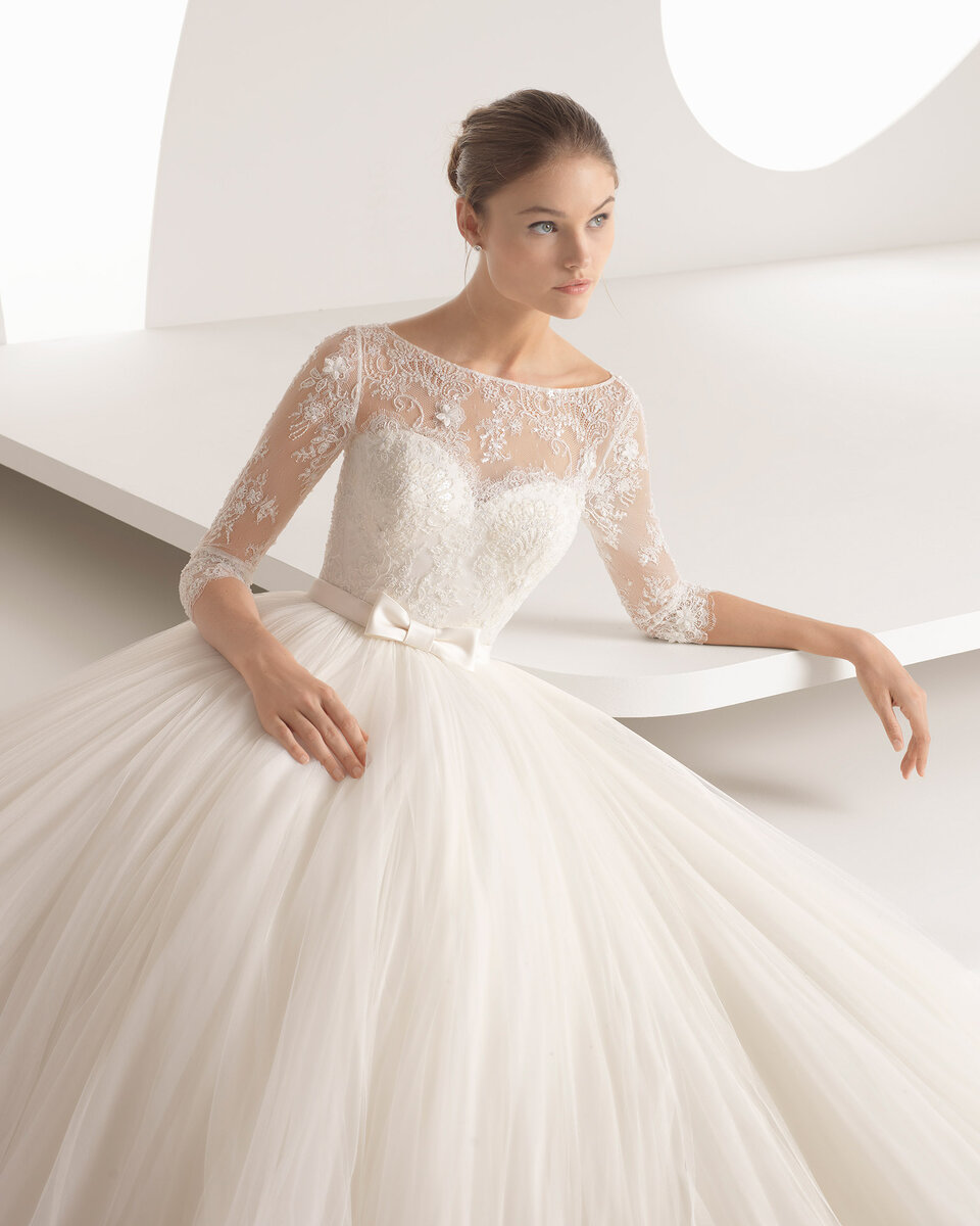 Подарите себе свадебное путешествие мечты - медовый месяц на Пхукете!  
 
Мировой лидер в производстве свадебных платьев Rosa Clara Group (Испания) и Свадебный салон WonderWhite совместно с одним из лучших отелей Banyan Tree Phuket Тайланда - проводят конкурс, 

главным призом* в котором станет проживание для двоих на вилле с собственным бассейном, включая романтичный ужин для новобрачных и спа-программу. 