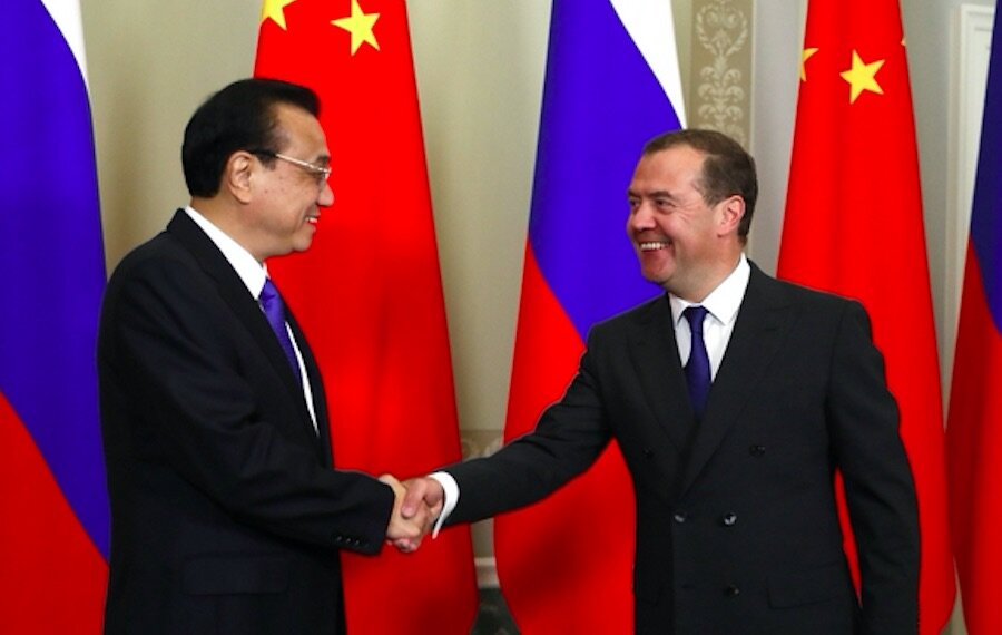 Премьер Госсовета КНР Ли Кэцян на встречи глав правительств России и Китая в расширенном составе предложил вывести сотрудничество на качественно новый уровень.